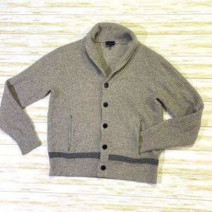 Club Monaco mens L Large gray 100% merino wool button up cardigan sweater EUC
